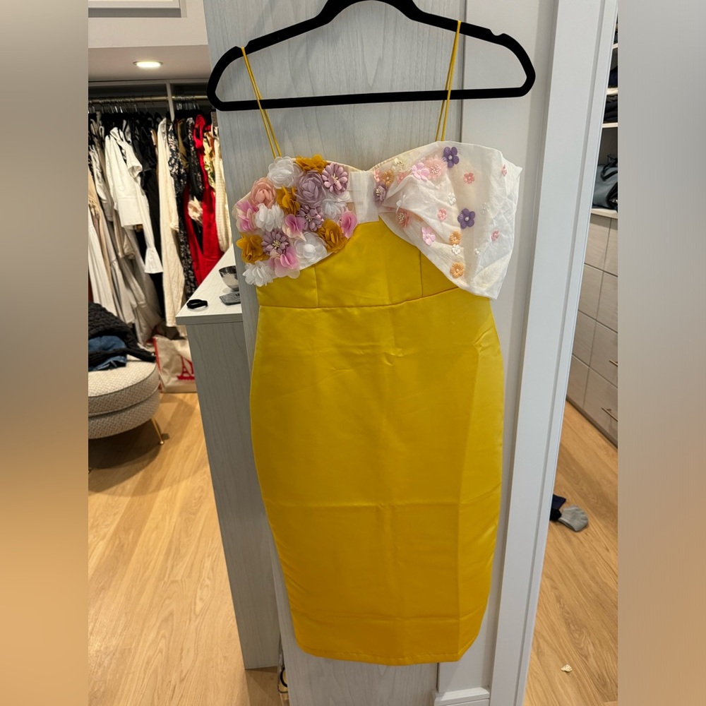 Style of CB, yellow flower midi dress with bow, size S